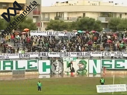 curva nord monopoli - dissenso verso le decisioni del CASMS che ha vietato la trasferta ai tifosi andriesi